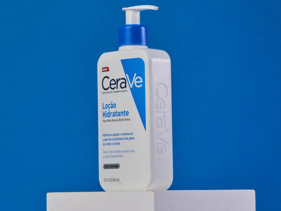 Loção Hidratante de CeraVe, recomendada para peles normais a secas.